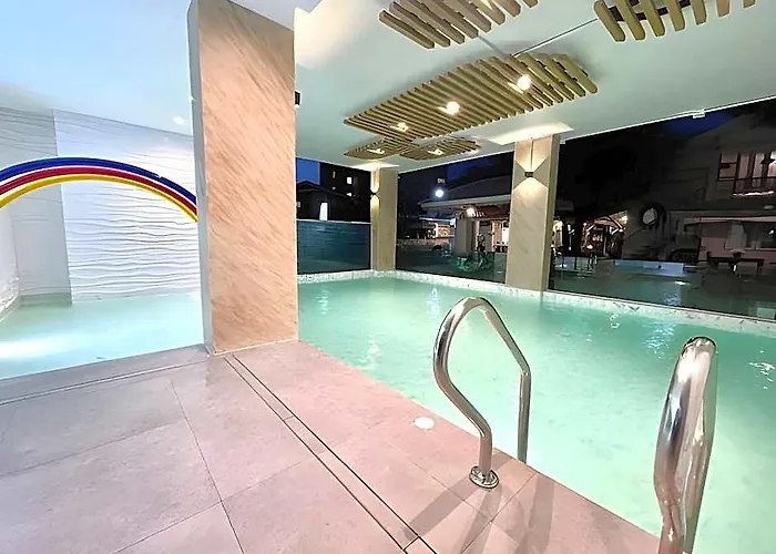 Hotel The Riski @ Bangphlat Station 3*
