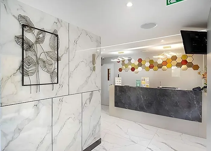 The Riski @ Bangphlat Station Hotel 3*