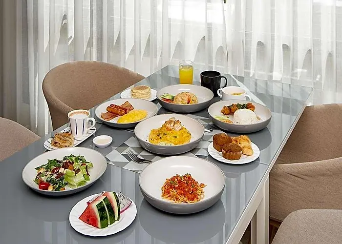 The Riski @ Bangphlat Station Hotel 3*